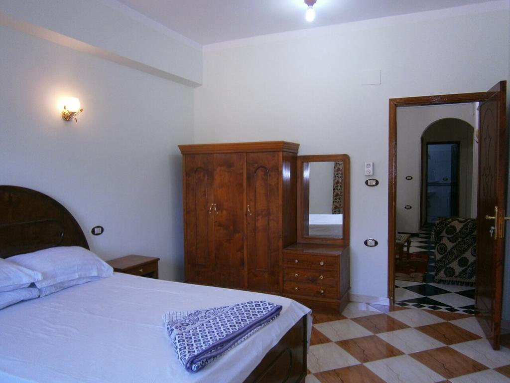 Royal Apartments Luxor Buitenkant foto